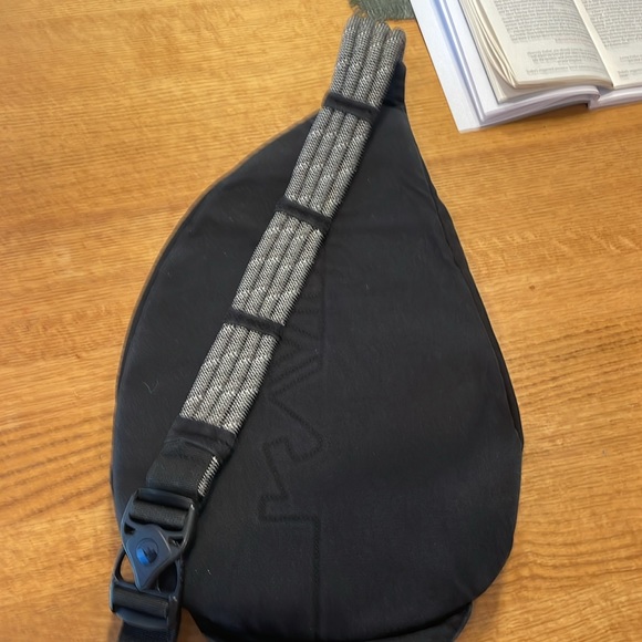 Black Kavu Sling Bag - Picture 2 of 4